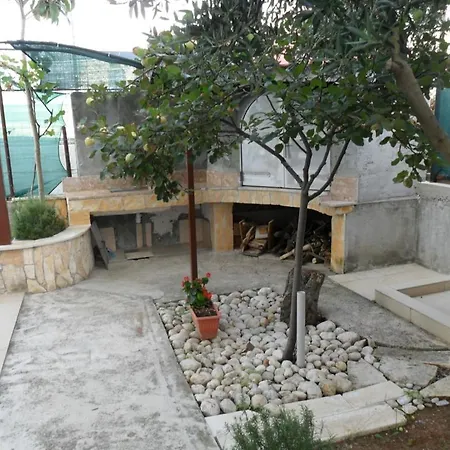 In Okrug Gornji With Seaview, Balcony, Air Condition, Wifi Apartment Trogir