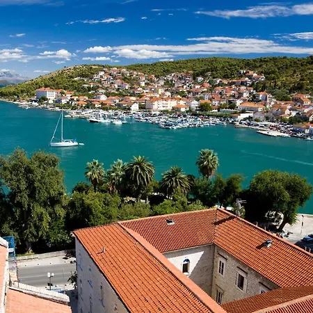 Apartment In Okrug Gornji With Seaview, Balcony, Air Condition, Wifi Trogir